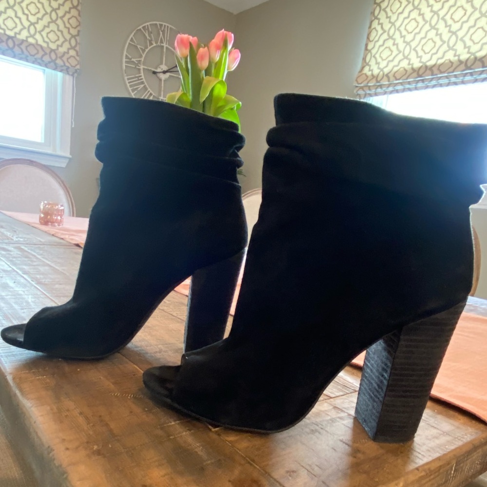 Kristin Cavallari Chinese Laundry wedges